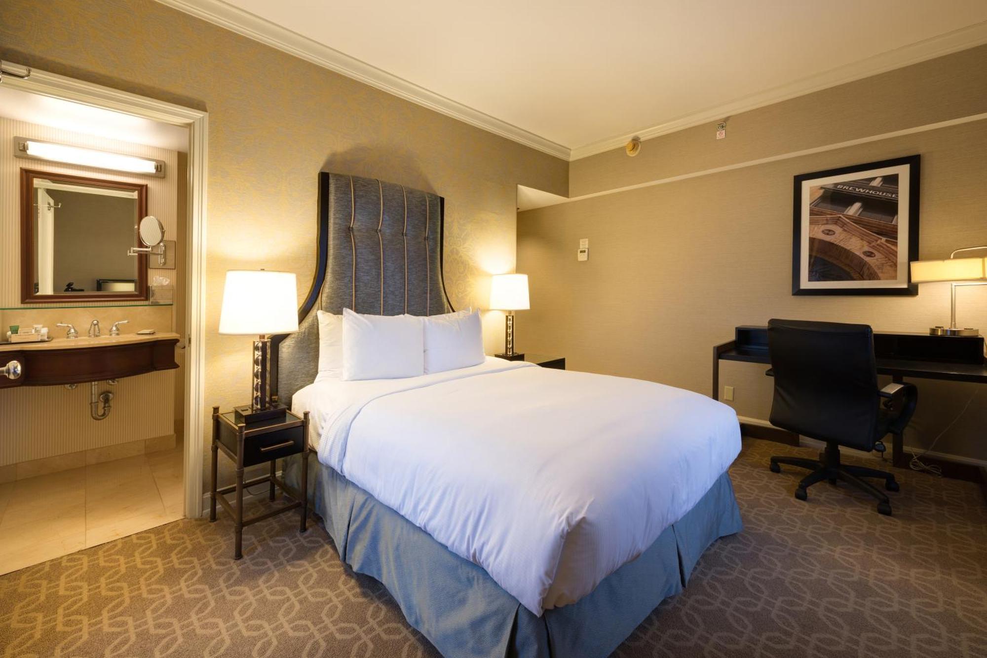 Hotel Hilton Milwaukee Esterno foto