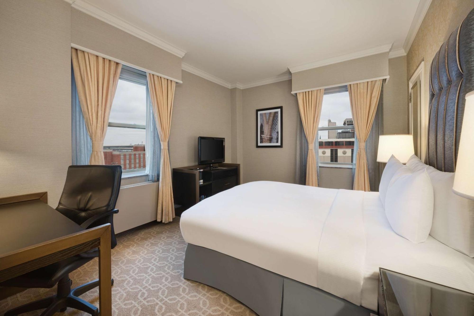 Hotel Hilton Milwaukee Esterno foto